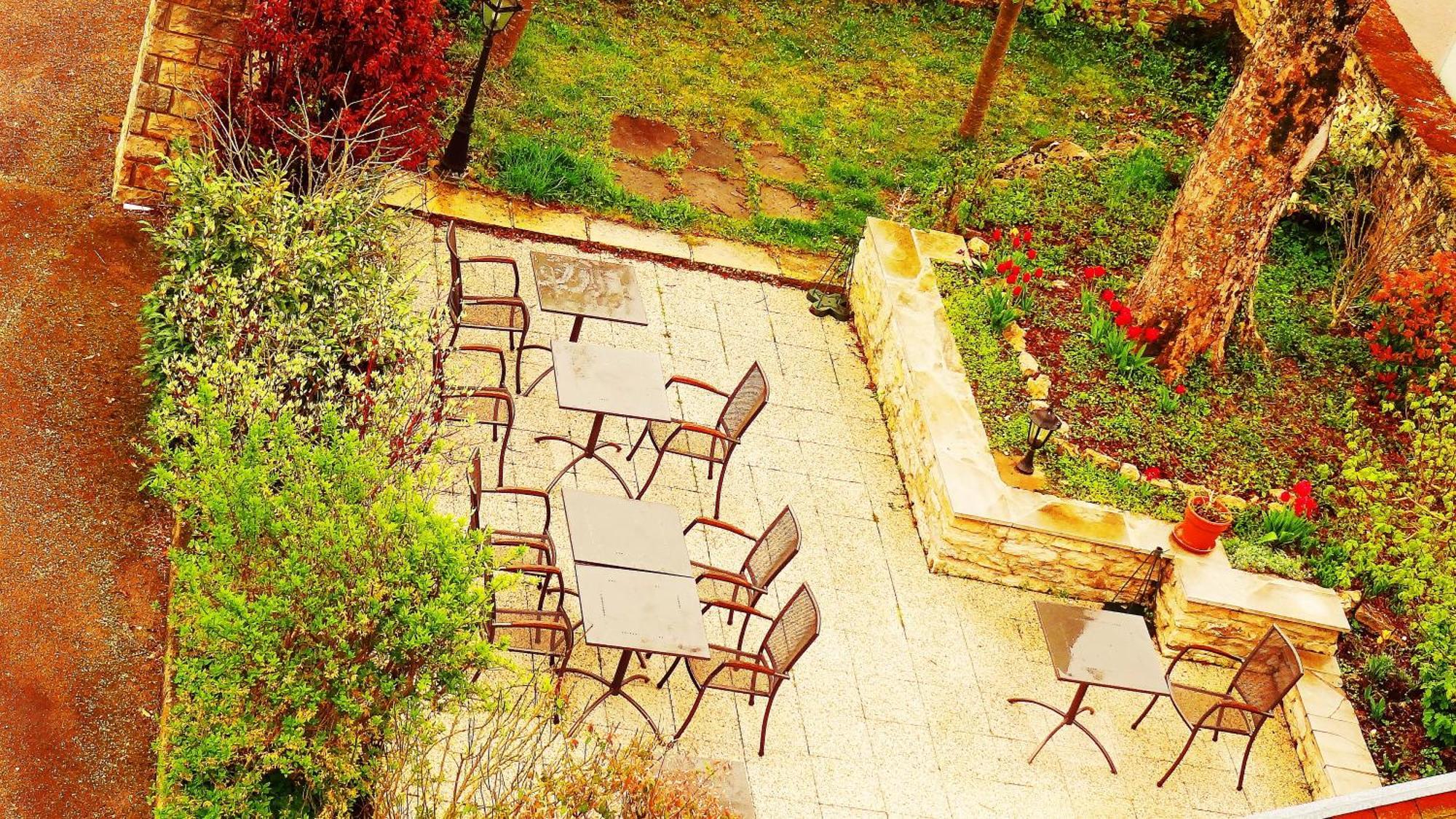 Logis Hotel Calisola Besancon - Soiree Etape Chalezeule Exterior photo