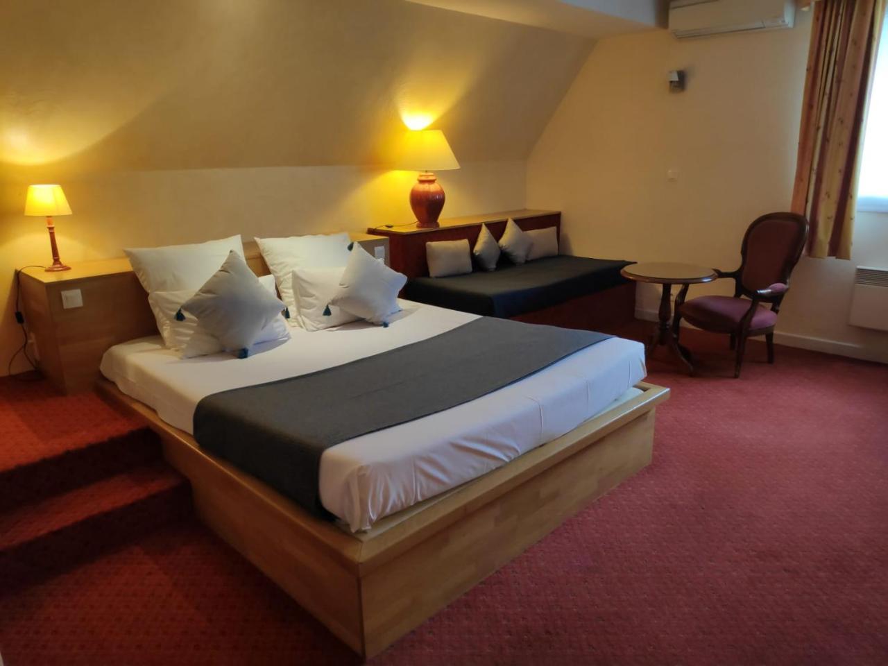 Logis Hotel Calisola Besancon - Soiree Etape Chalezeule Exterior photo